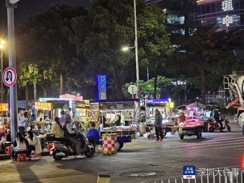 深圳一商圈50米40多个摊位<strong></p>
<p>西南证券官网</strong>，还摆上机动车道！街道办：清理整治劝导