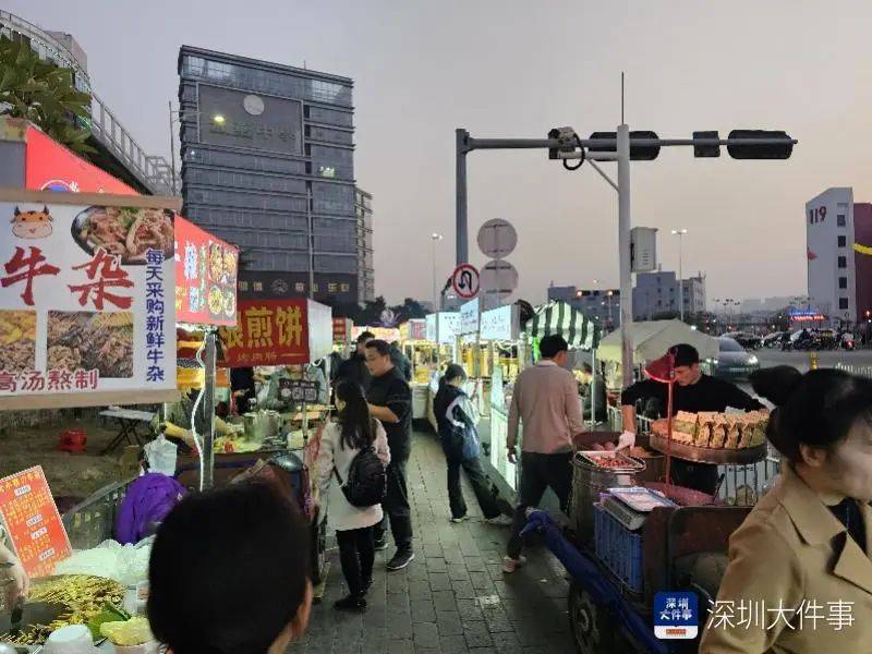 深圳一商圈50米40多个摊位<strong></p>
<p>西南证券官网</strong>，还摆上机动车道！街道办：清理整治劝导