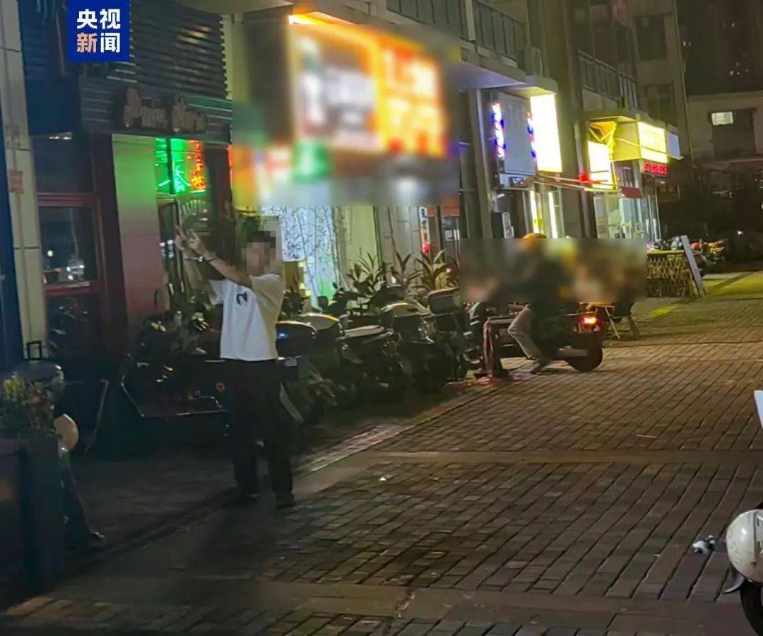 林某（男<strong></p>
<p>BTC交易APP下载</strong>，24岁），高空抛下自行车等，被刑事拘留！