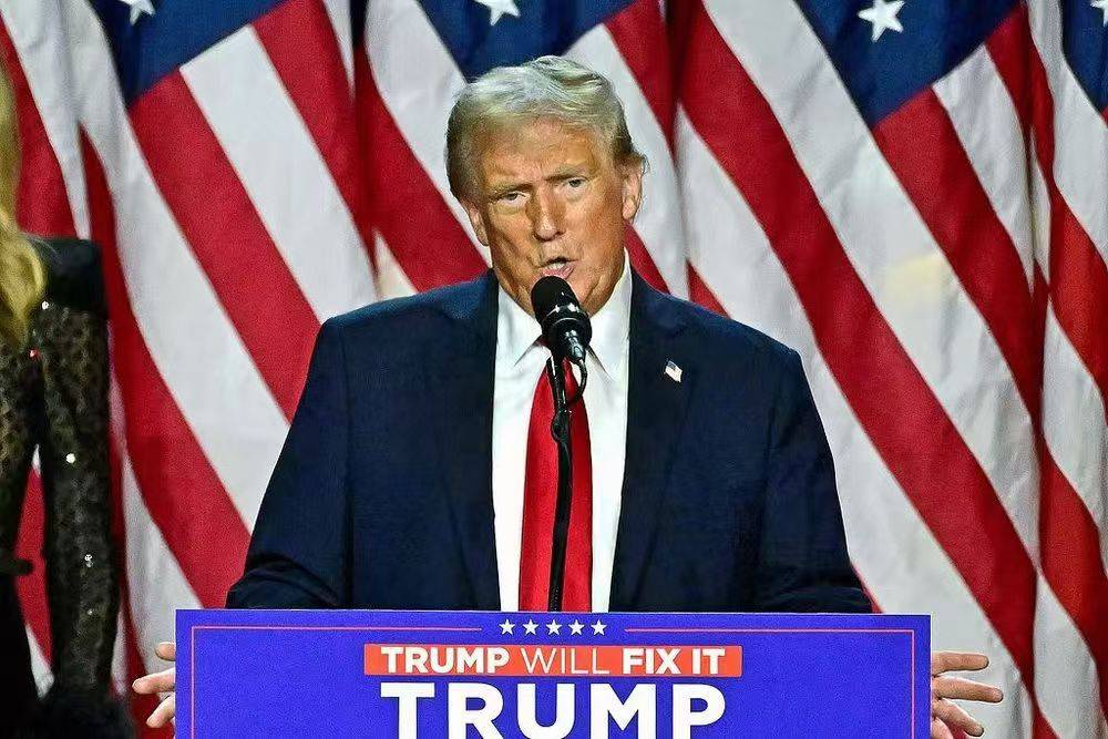 特朗普发动清算<strong></p>
<p>BTC交易APP下载</strong>，1300名反华分子收到通知，卷铺盖走人一个不留