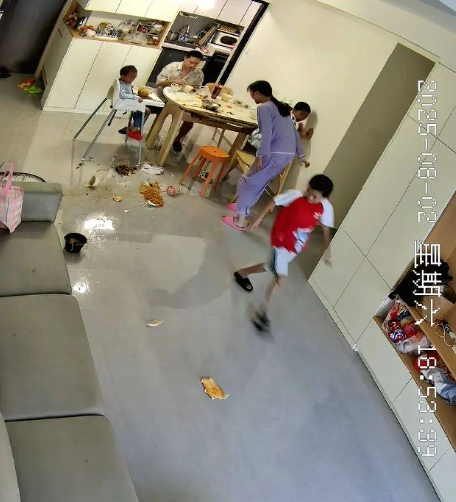男子没吃到鸡蛋念叨致妻子崩溃摔碗！多地否认事发地<strong></p>
<p>瑞波币交易APP下载</strong>，网友疑起号