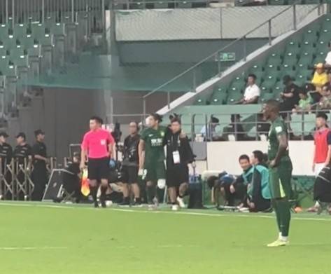 张玉宁受伤是射门前掰了一下<strong></p>
<p>BCH交易APP下载</strong>，队医确认：小问题