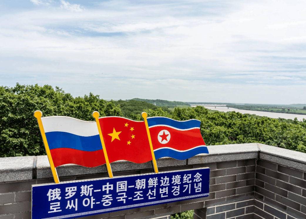朝鲜领导人回国五天后<strong></p>
<p>币安交易所交易平台</strong>，接到北京打来的电话，中方一连说了三个“好”！