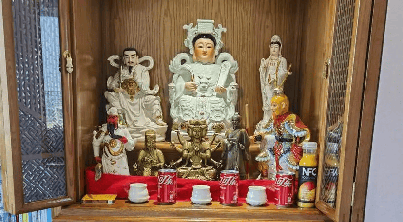 “昆仑童子”案告破<strong></p>
<p>BITOP交易所交易平台</strong>！恶行披露——
