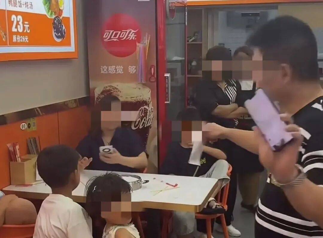 “续面事件”老板致歉<strong></p>
<p>交易平台</strong>，将闭店销号赔礼，面馆是5年心血，回应“卖惨”：我本来就很惨
