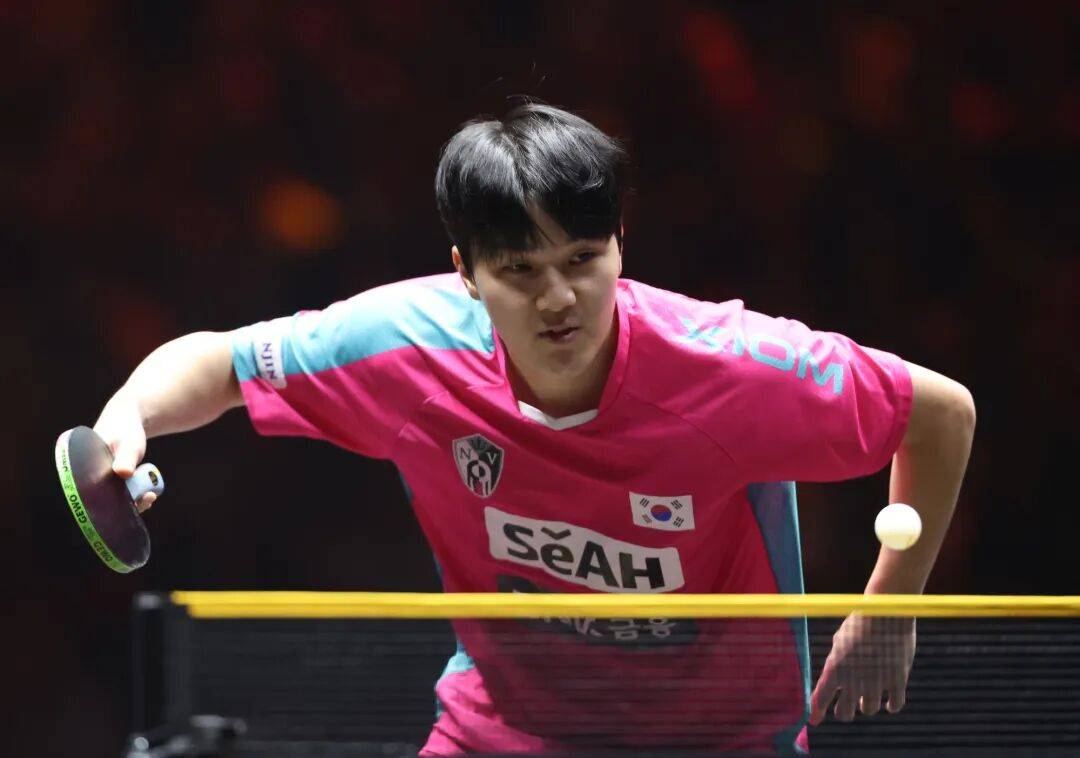 王艺迪完胜桥本<strong></p>
<p>交易平台</strong>，向鹏挺进8强 | WTT中国大满贯单打