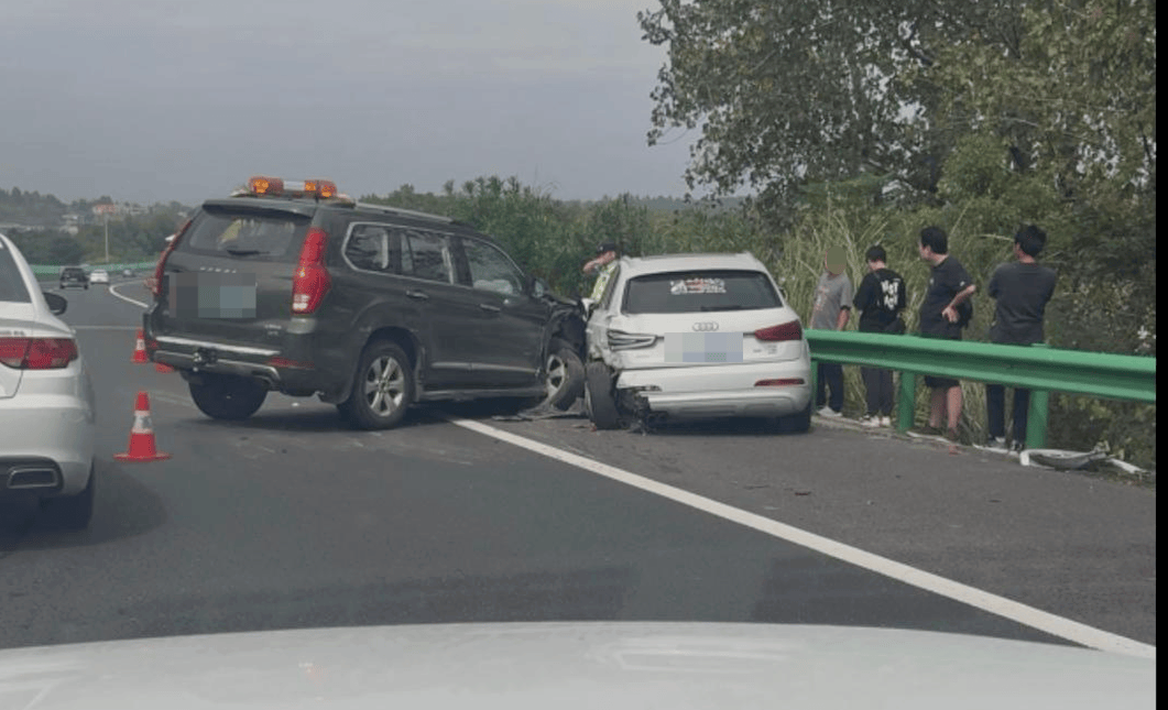 “司机像没意识了一样！”男子称SUV在高速上慢行、撞上石墩也不停<strong></p>
<p>交易平台</strong>，交警：司机目前无生命危险