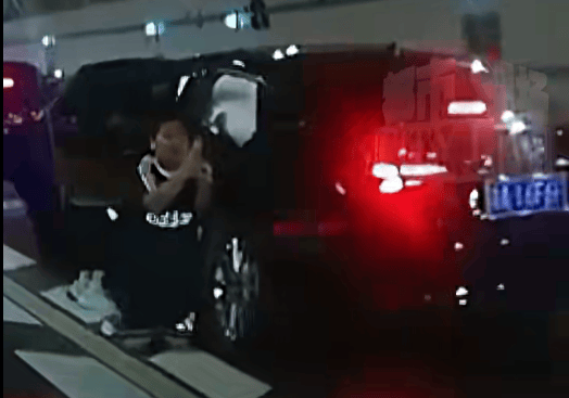 10岁男孩跪地拦车哭求“救救妈妈”<strong></p>
<p>XRP交易平台</strong>，感动全网！其母发声